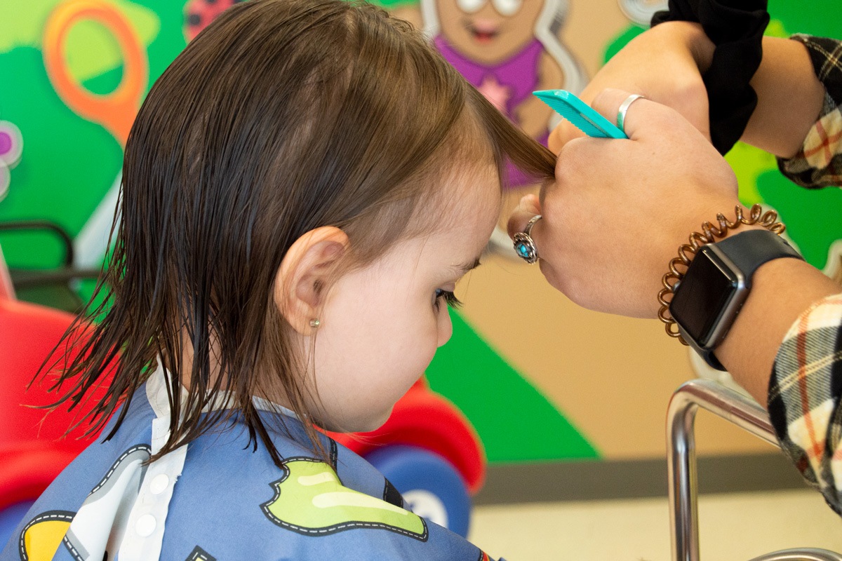 61a34b8833037455061337fd_Bangs